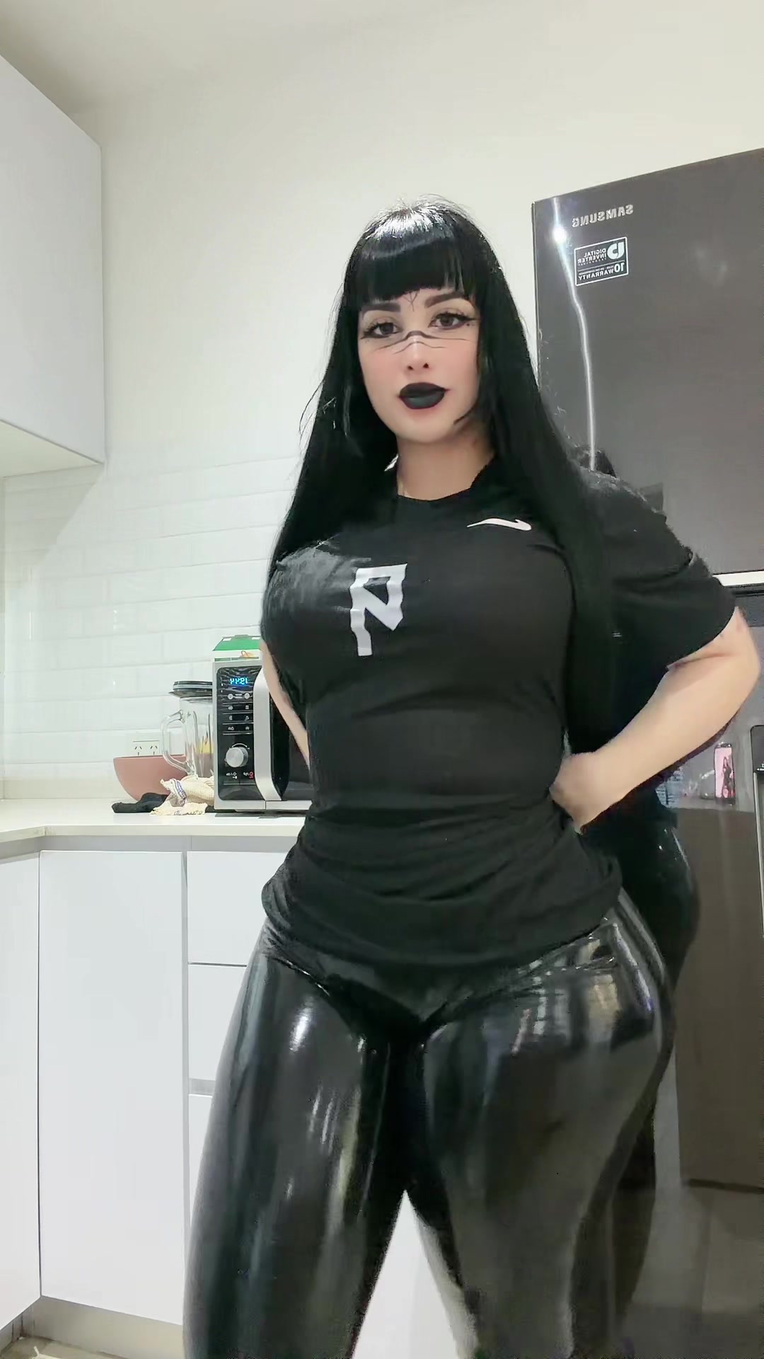 @demonmika