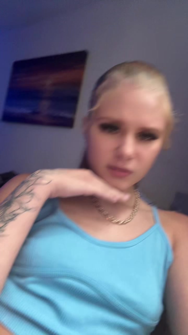 @1prettyblondieee
