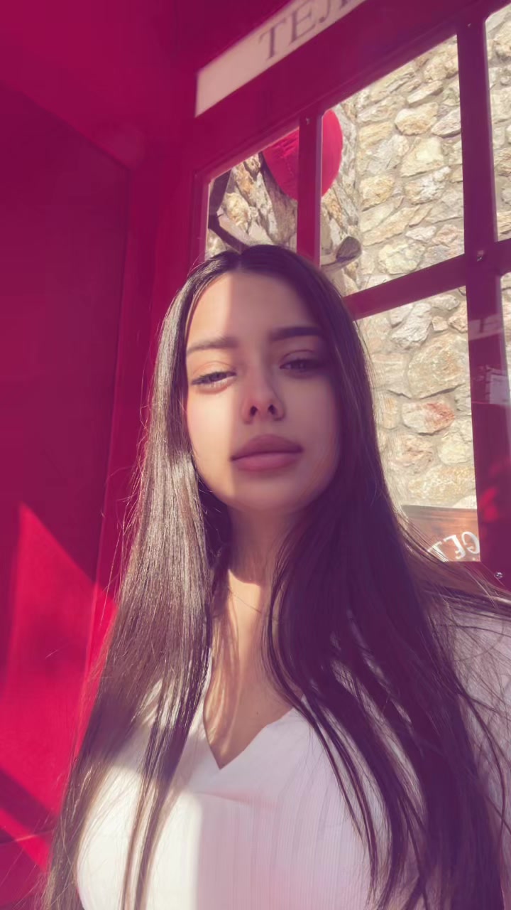 @elyyyjeee