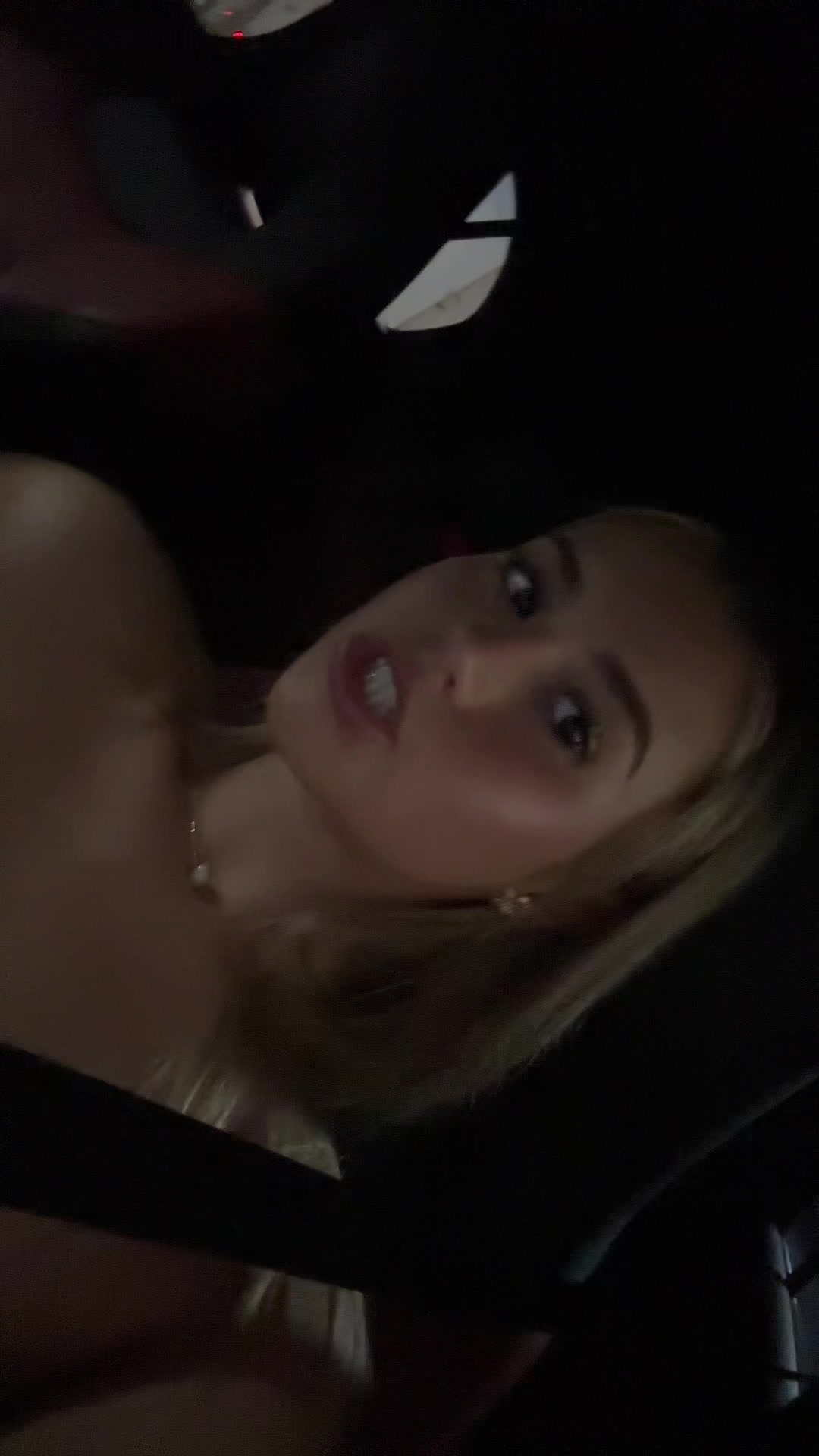 @Elle