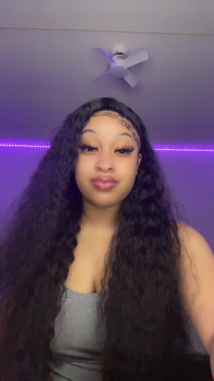@itsangelaurelia