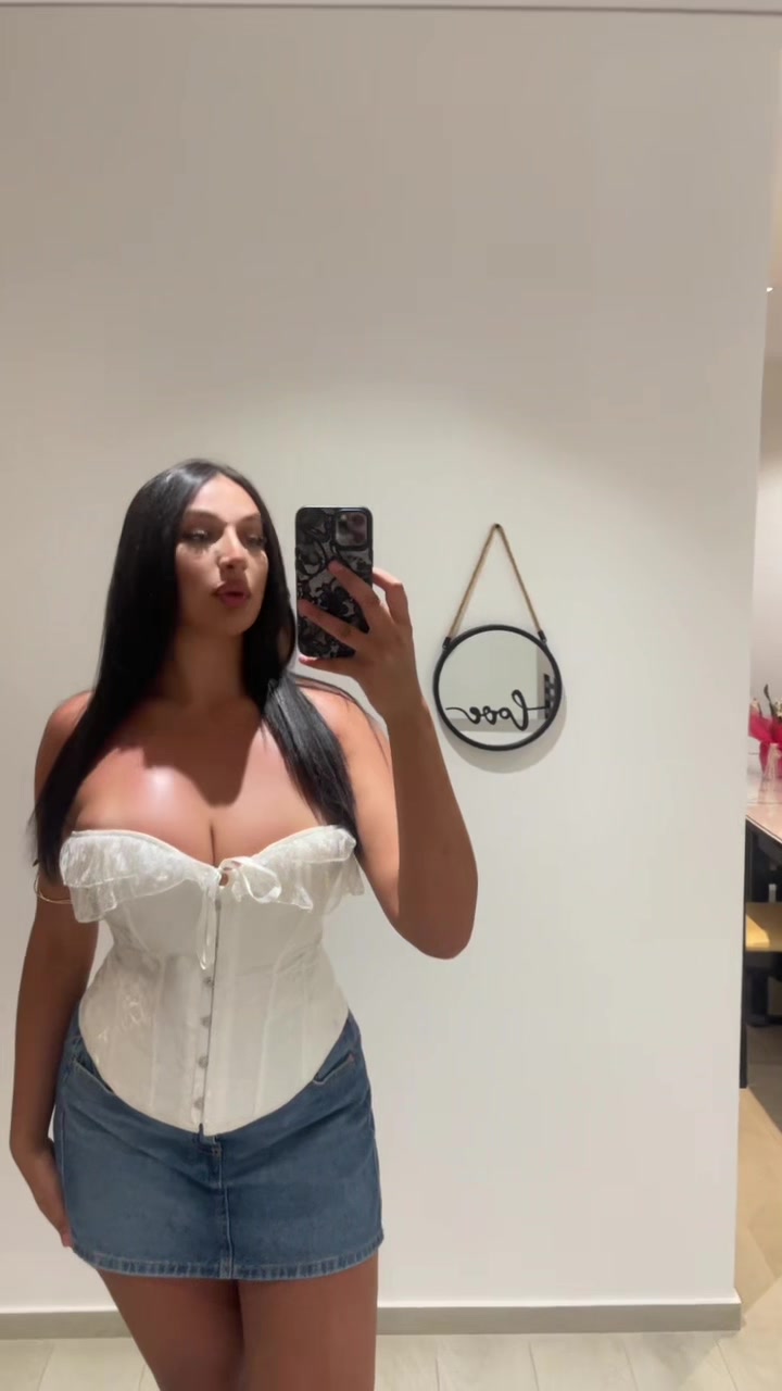 @𝓔𝓻𝓲𝓼𝓳𝓮𝓵𝓪 🖤