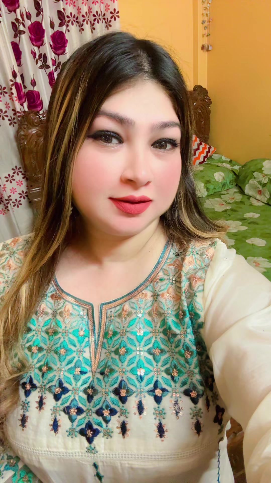 @Nidhi islam