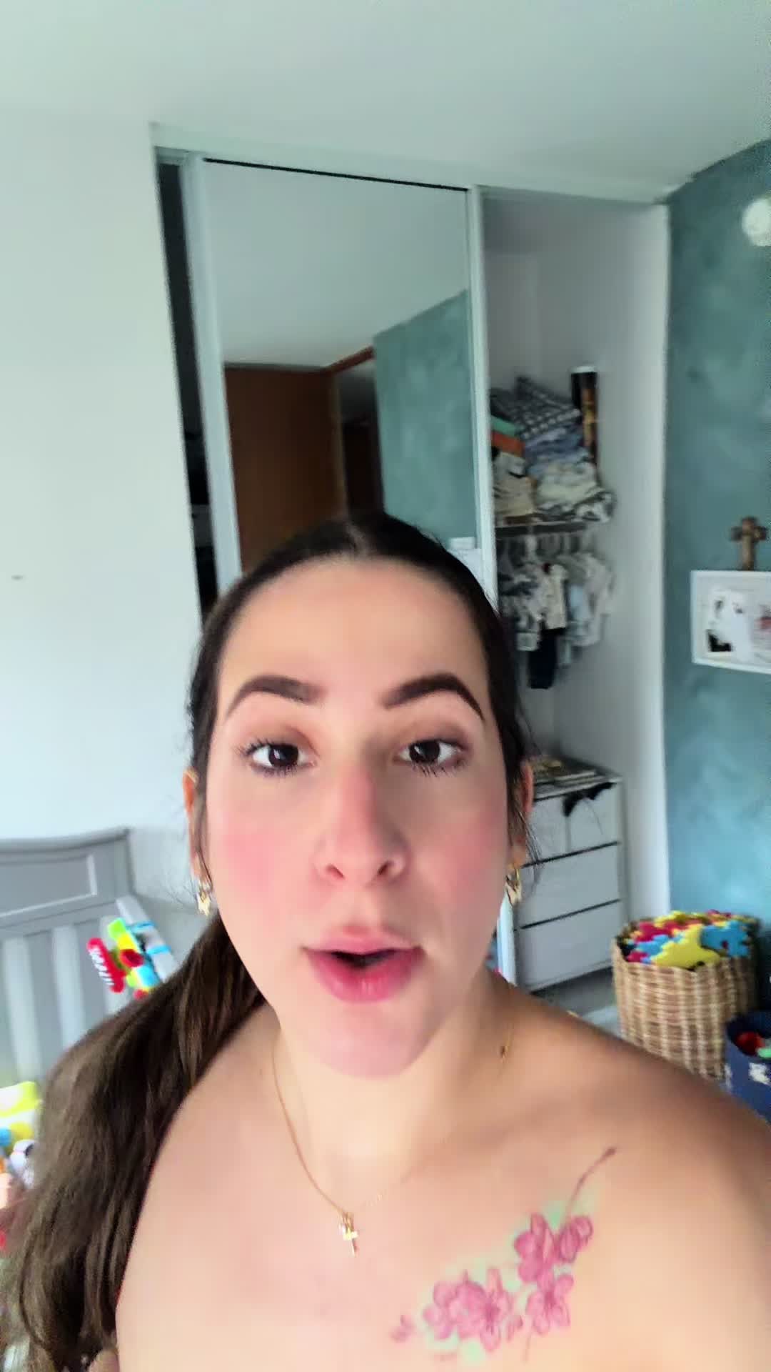 @labuenaamanda