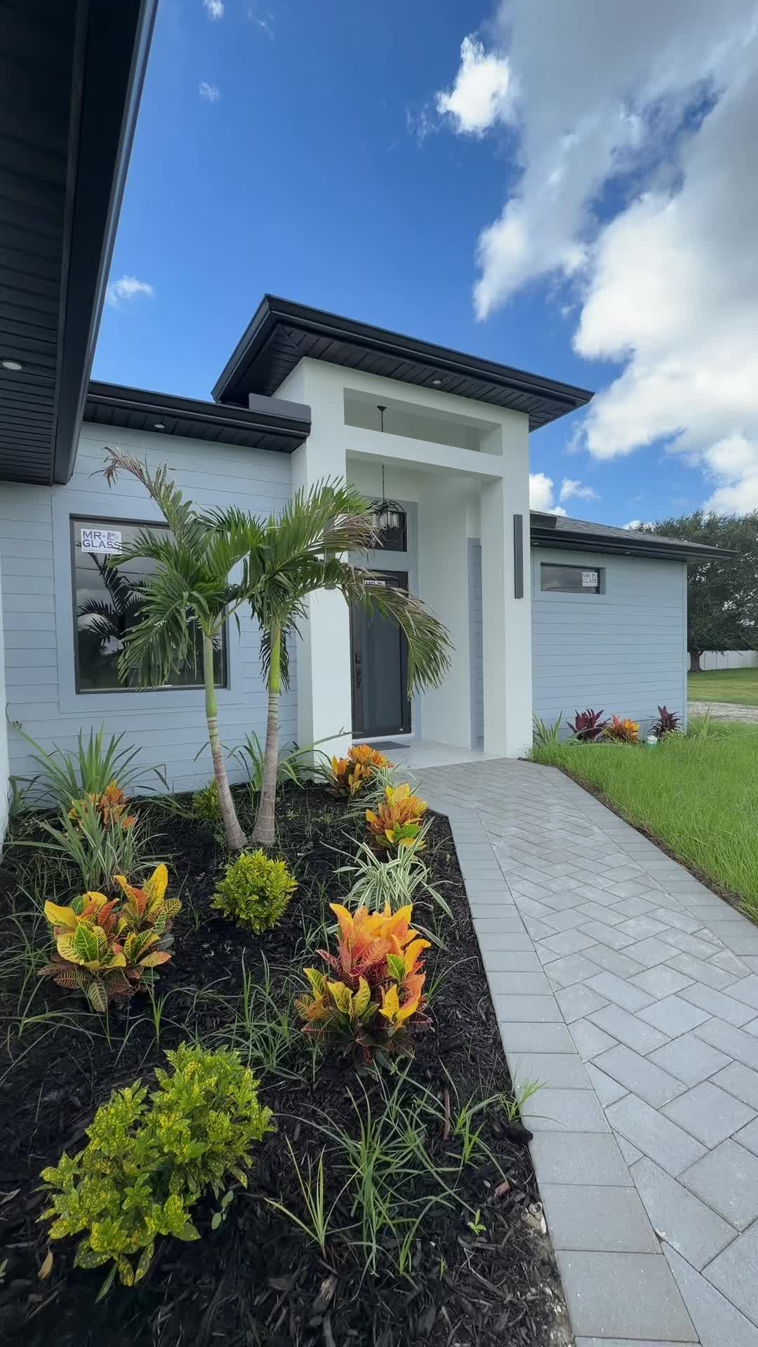@Lia Angulo | SWFL Realtor®️