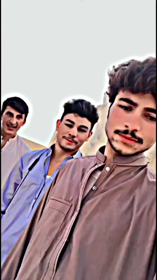 @H.💵🐗 Kباد شاہ۔🦅✌🏻