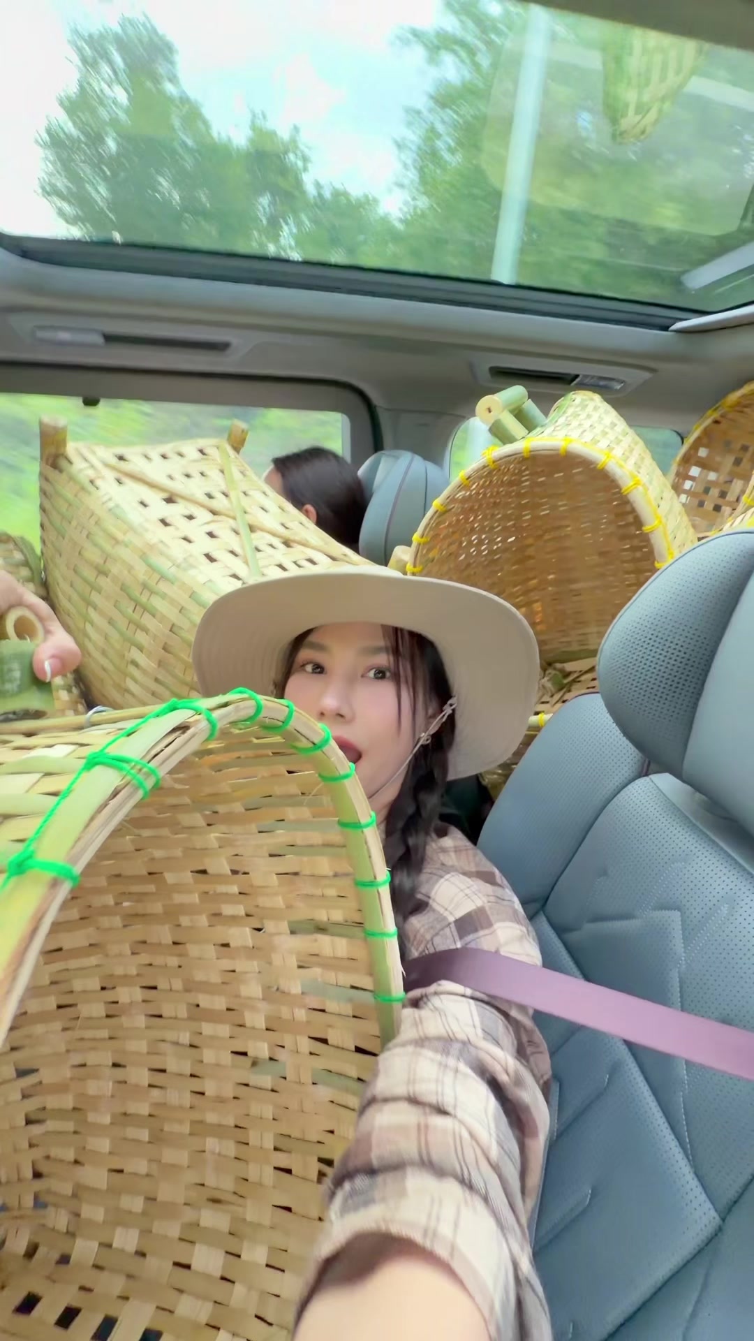 @น้องมดไก่ไข่อารมณ์ดี