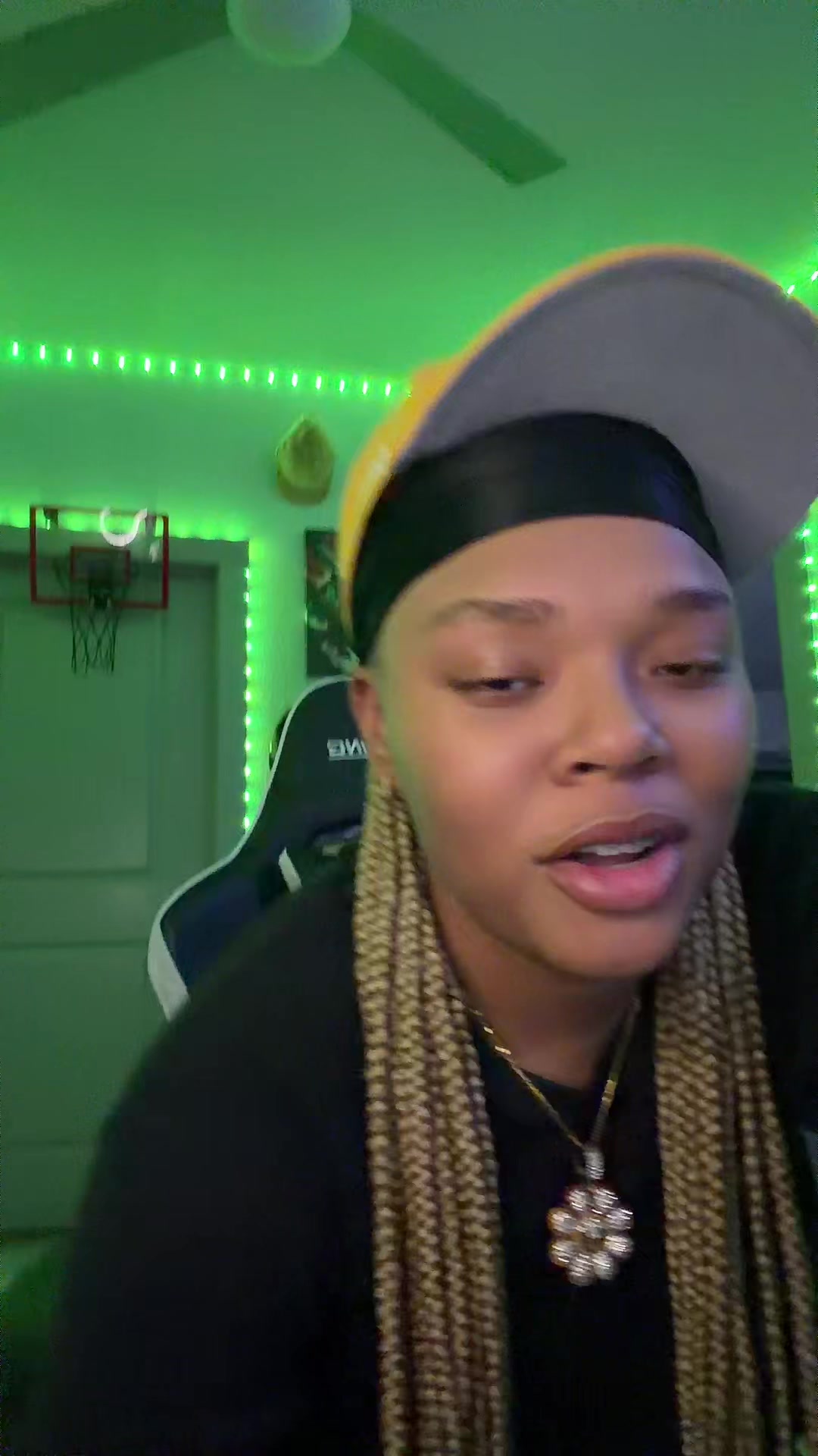 @girlthatsredd