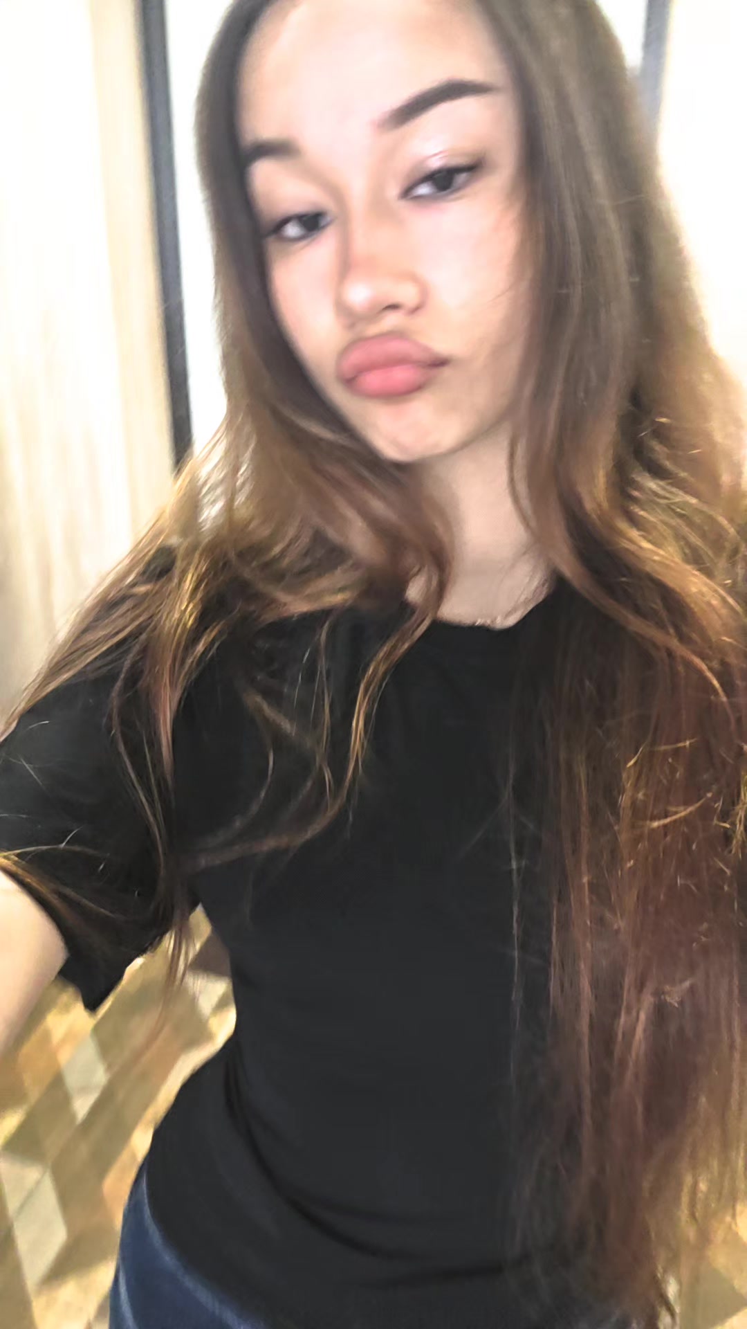 @r3;