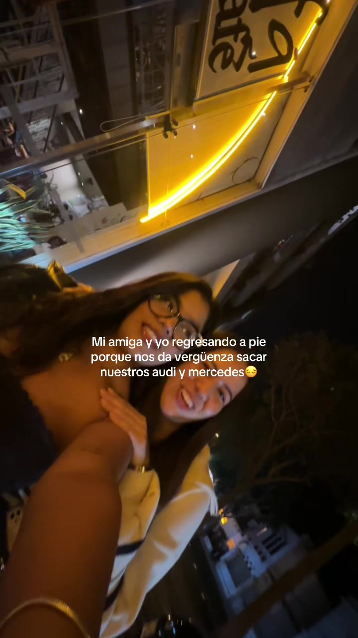 @Camila Zapata