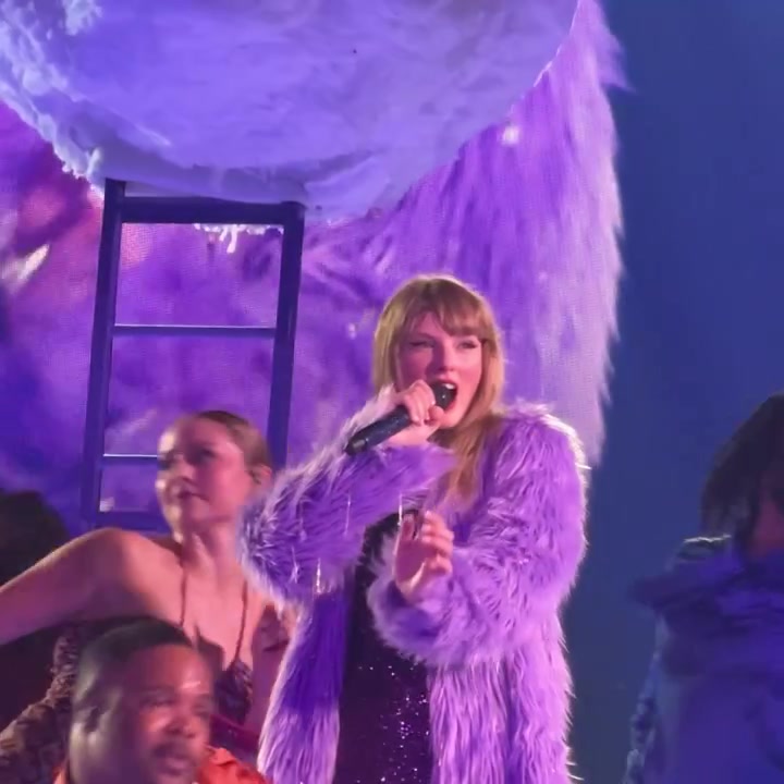 @𓂃꙳⋆videos from the eras tour