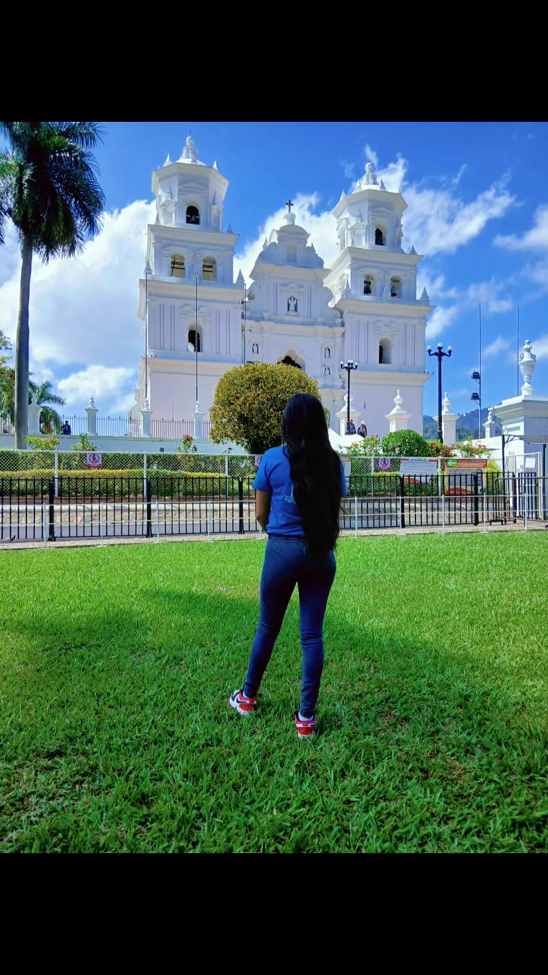 @🇬🇹Kari Martinez🇬🇹🥷