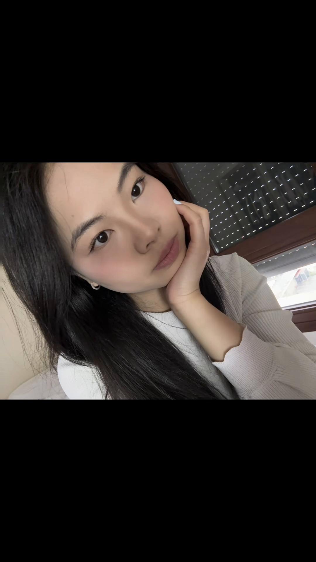 @meninawang
