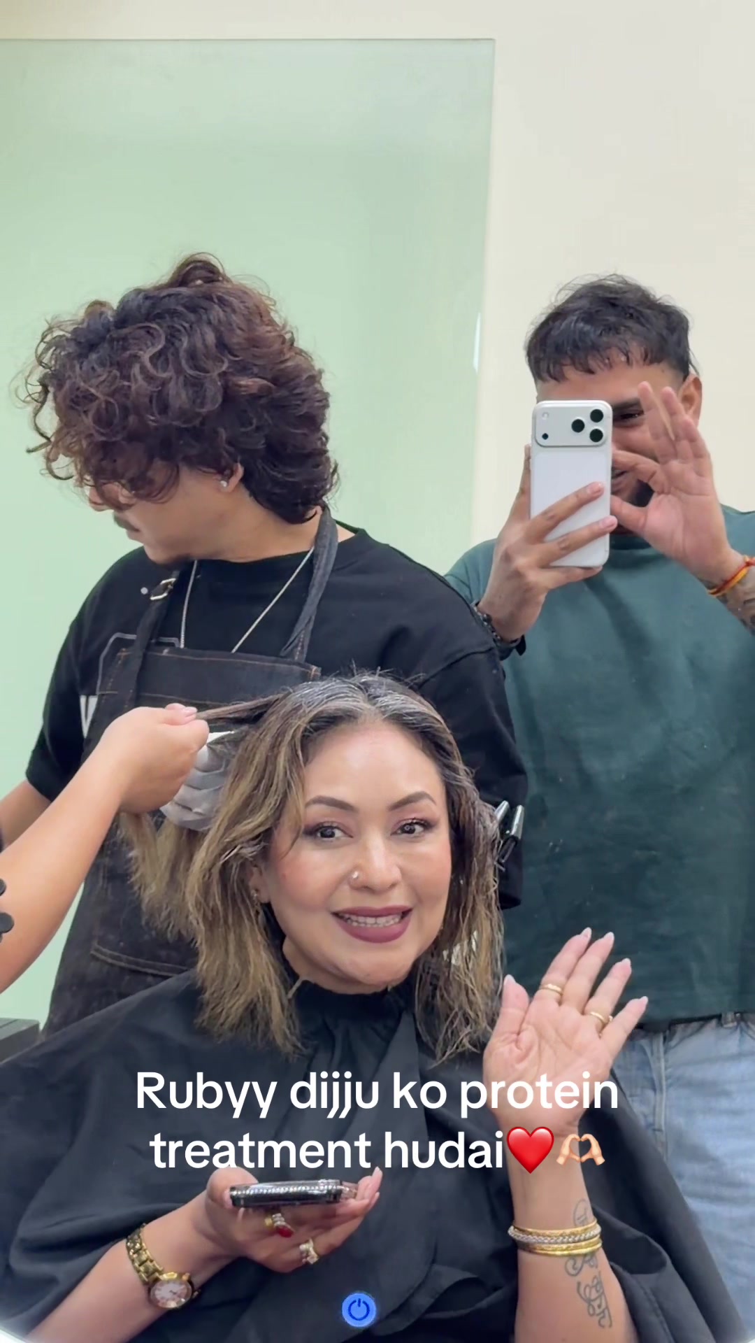 @Munney salon