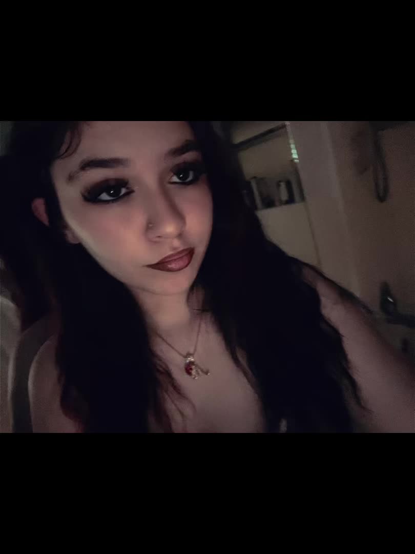 @- ✧ 🤍 𝒶𝓈𝒽 💫 ✧ -