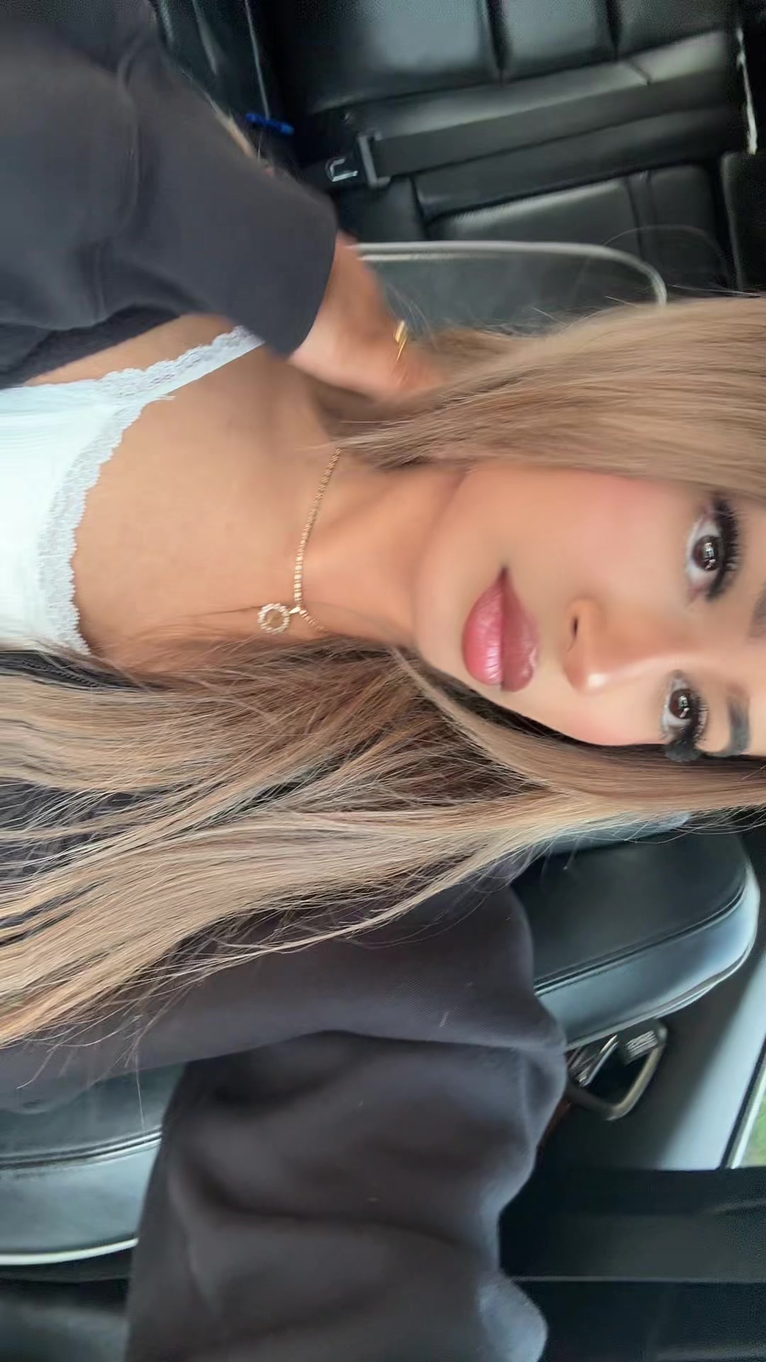 @𝒗𝒊𝒏𝒆𝒆𝒕𝒂𝒃𝒉𝒆𝒏𝒅𝒘𝒂𝒍