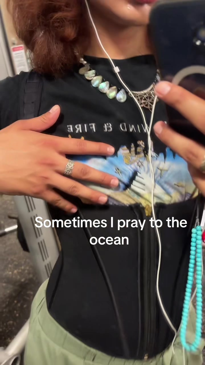 @Throughmylense