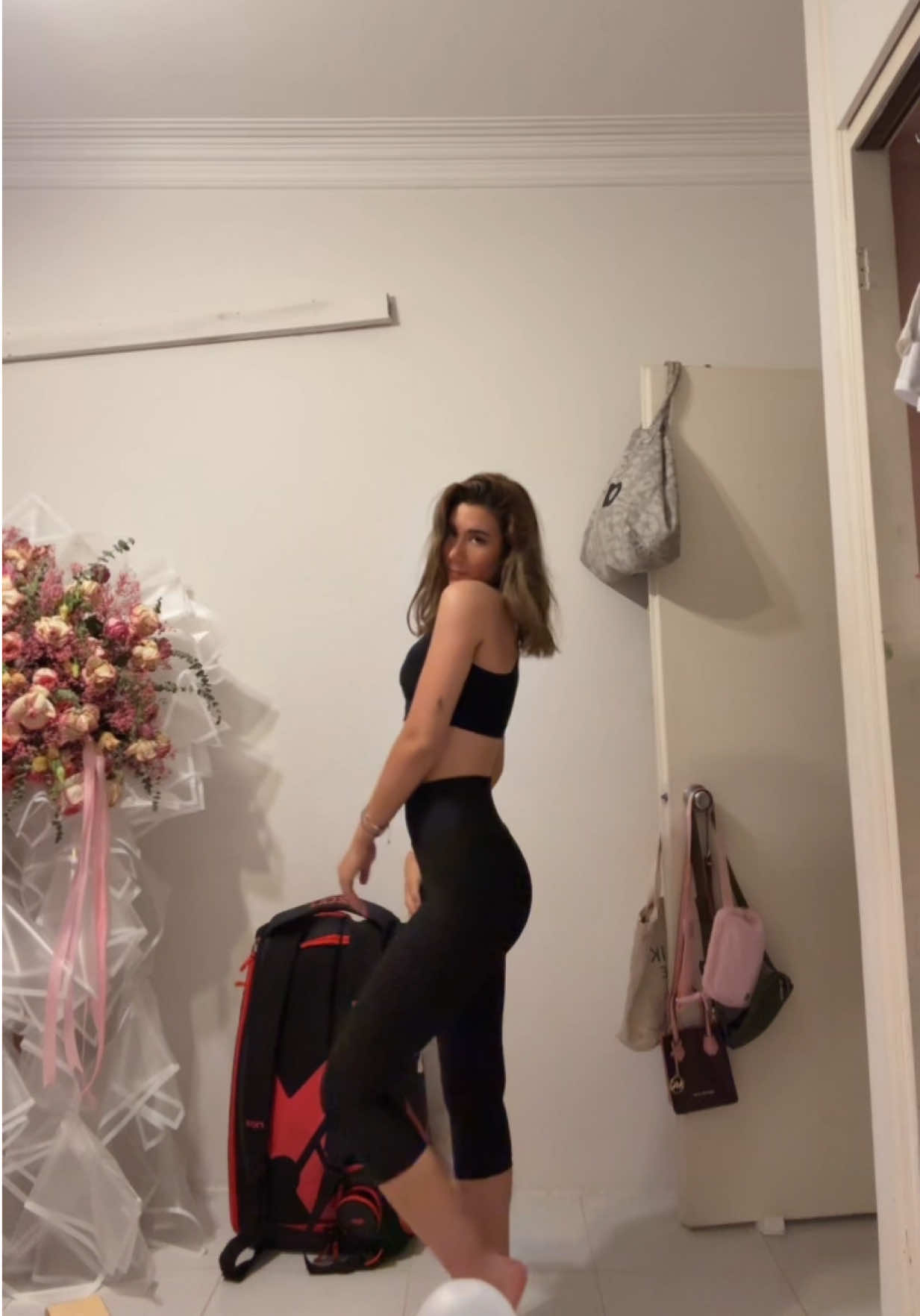 @shainashafiie