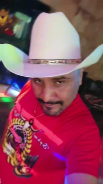 @Fernando López Miky