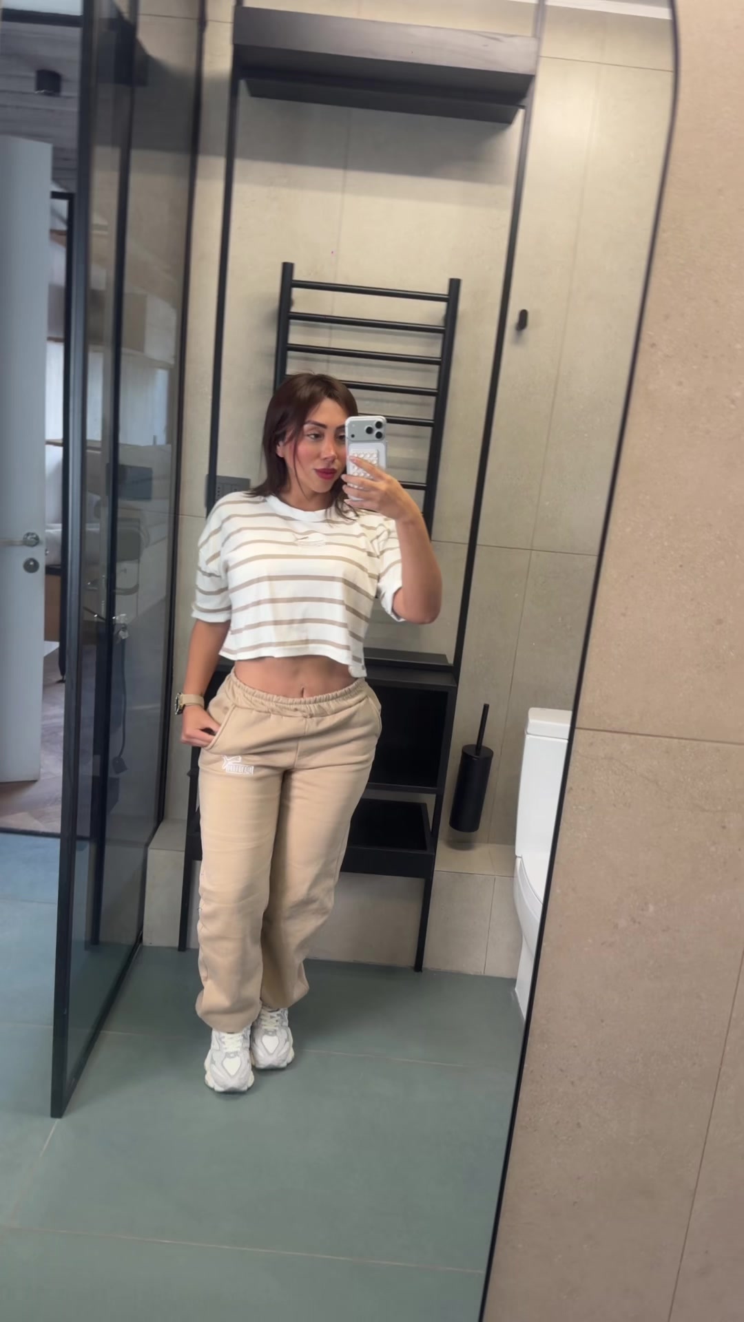 @naya fácil