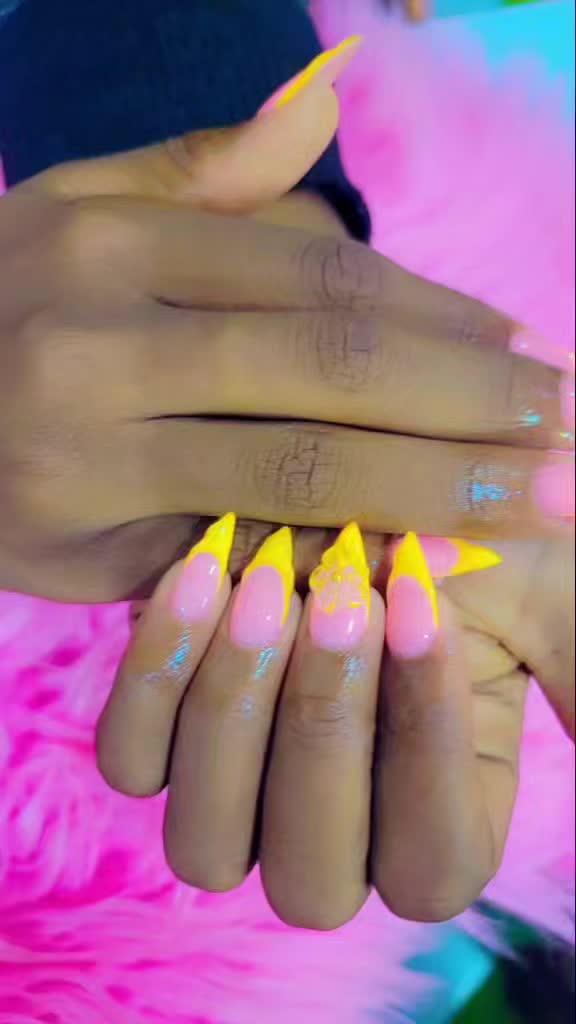 @Marriott Enock Nails pal salon