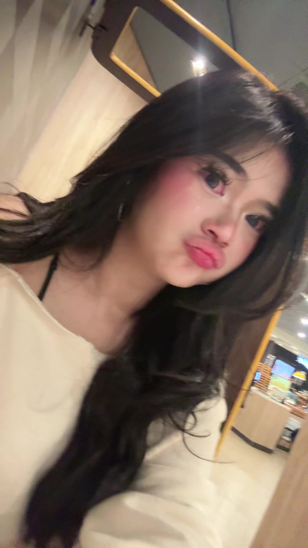@salila gomez