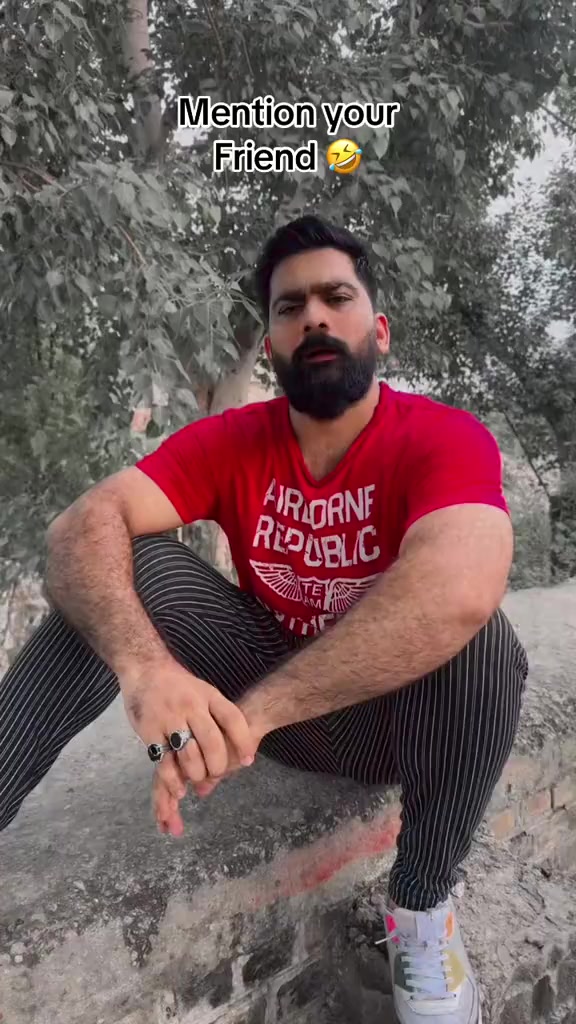 @Husnii_bawa1991