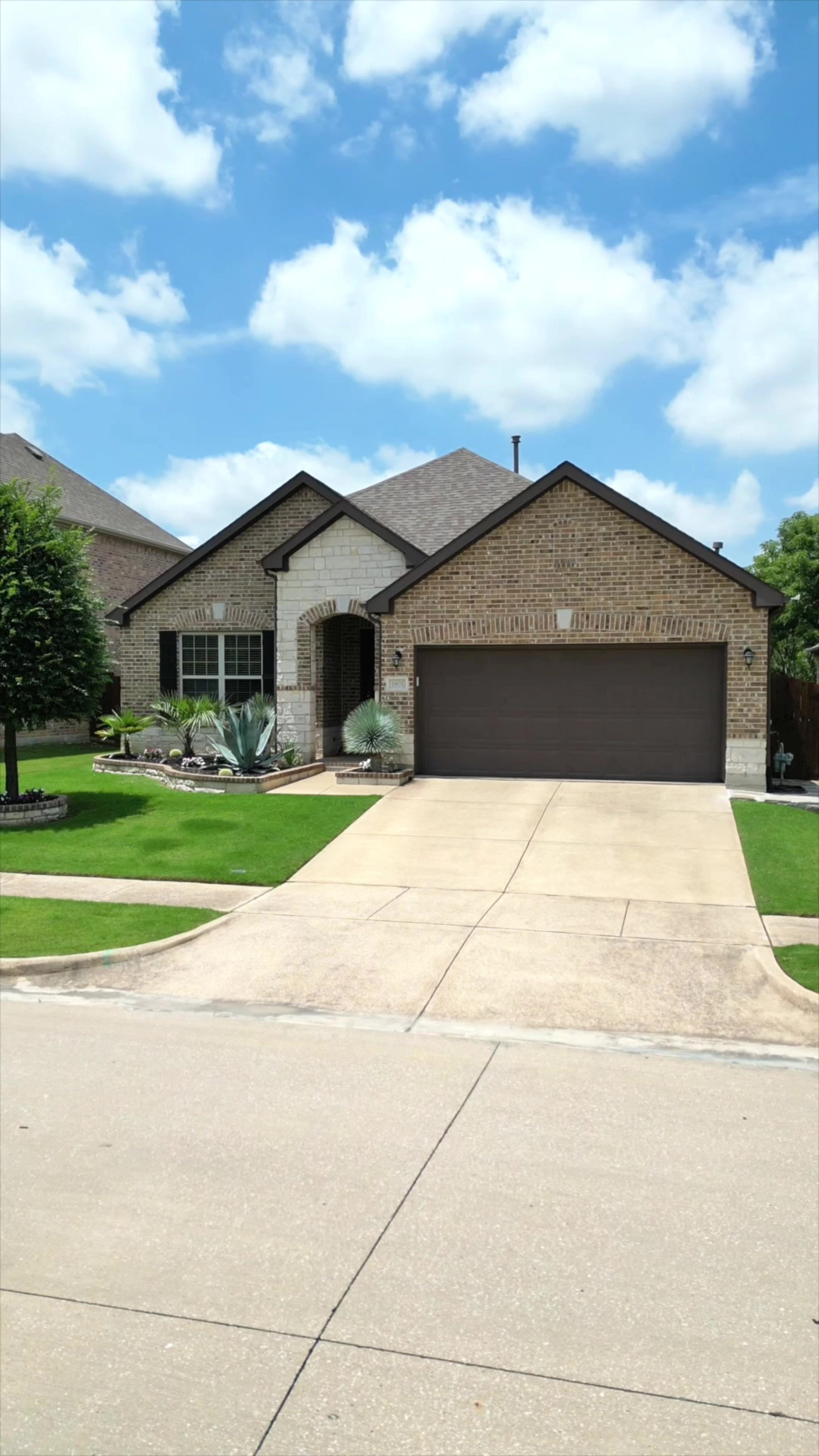 @Amanda | Dallas Realtor&reg;️