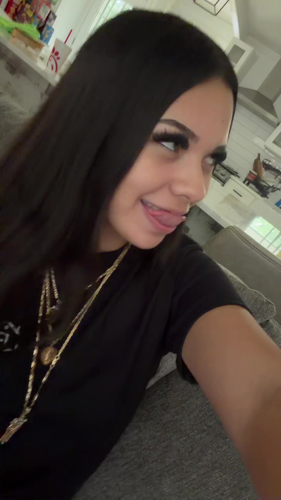 @ayyymarilyn