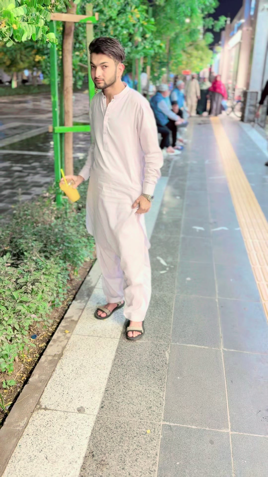 @USAMA KING👀💙