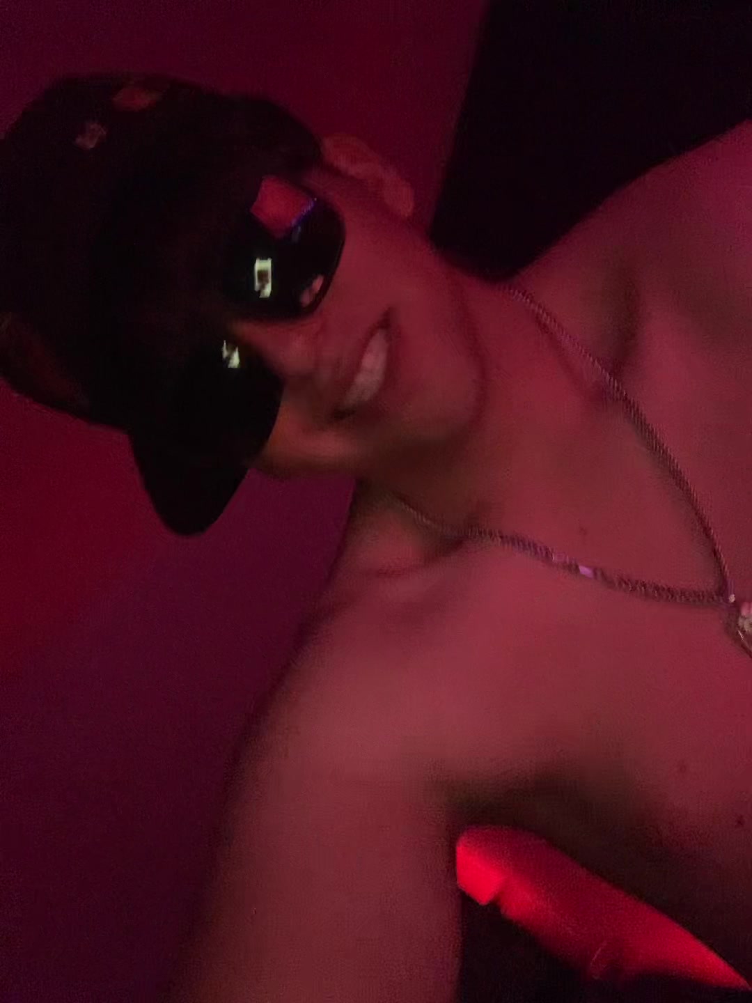 @👹