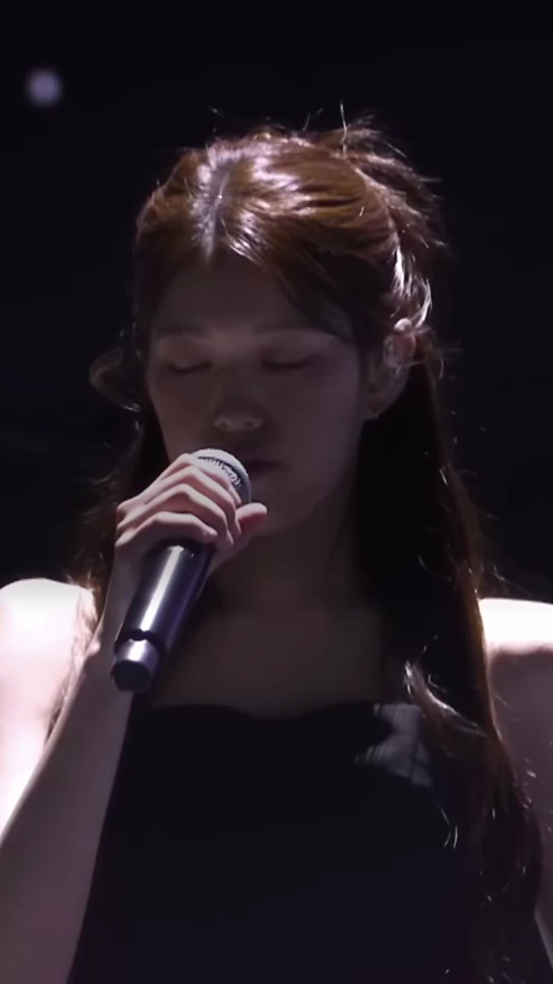 @๐ฆ๐