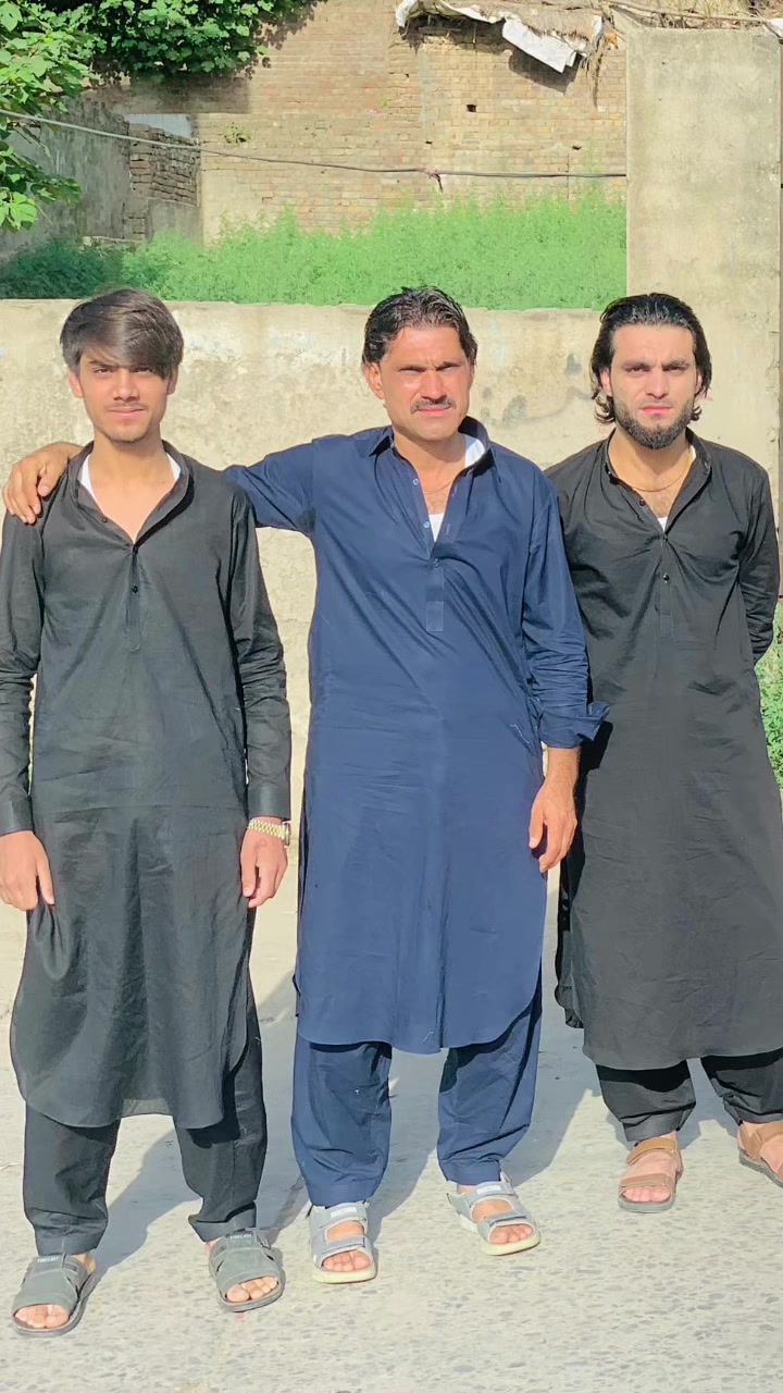 @Zubair pathan🤬