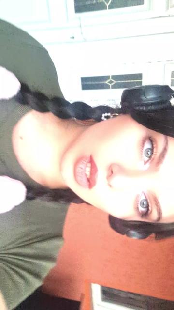 @comily👸🏻
