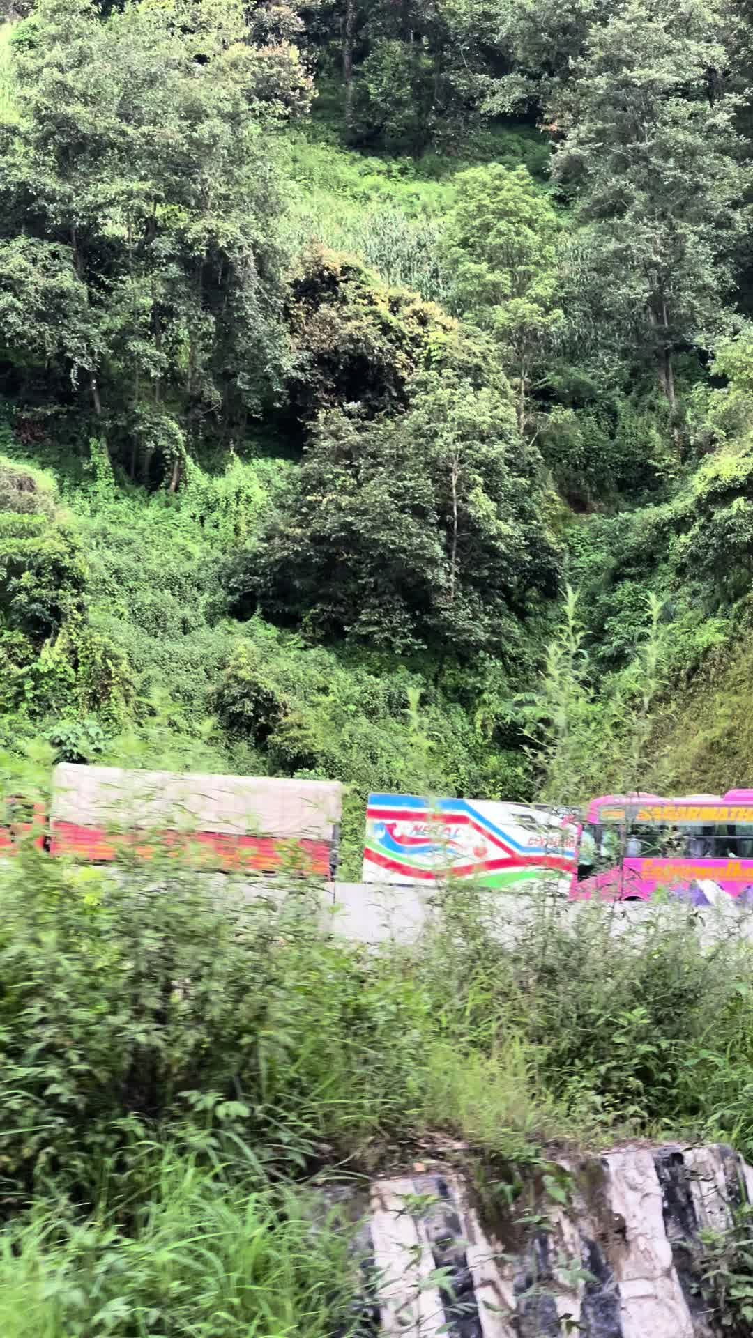 @Deluxe Bus Of Nepal🇳🇵🇳🇵