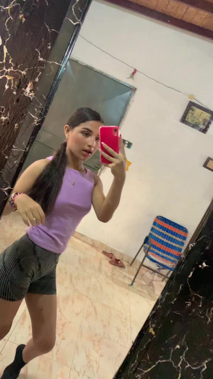 @Valentina💫