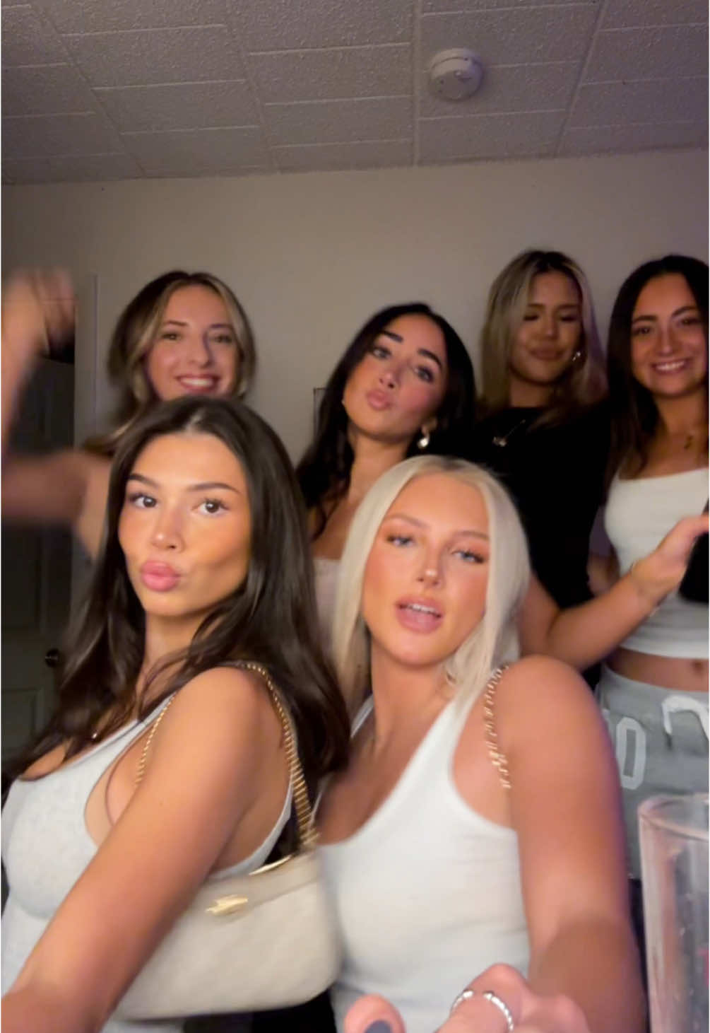 @Giana_Marie_9