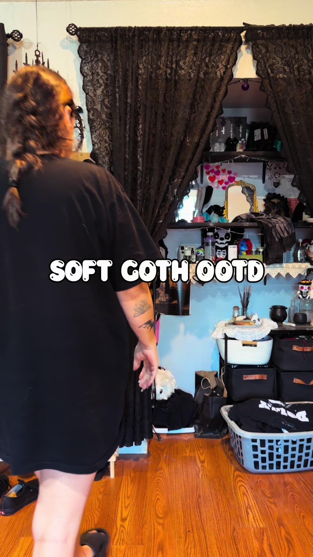 @Soft Goth Becca