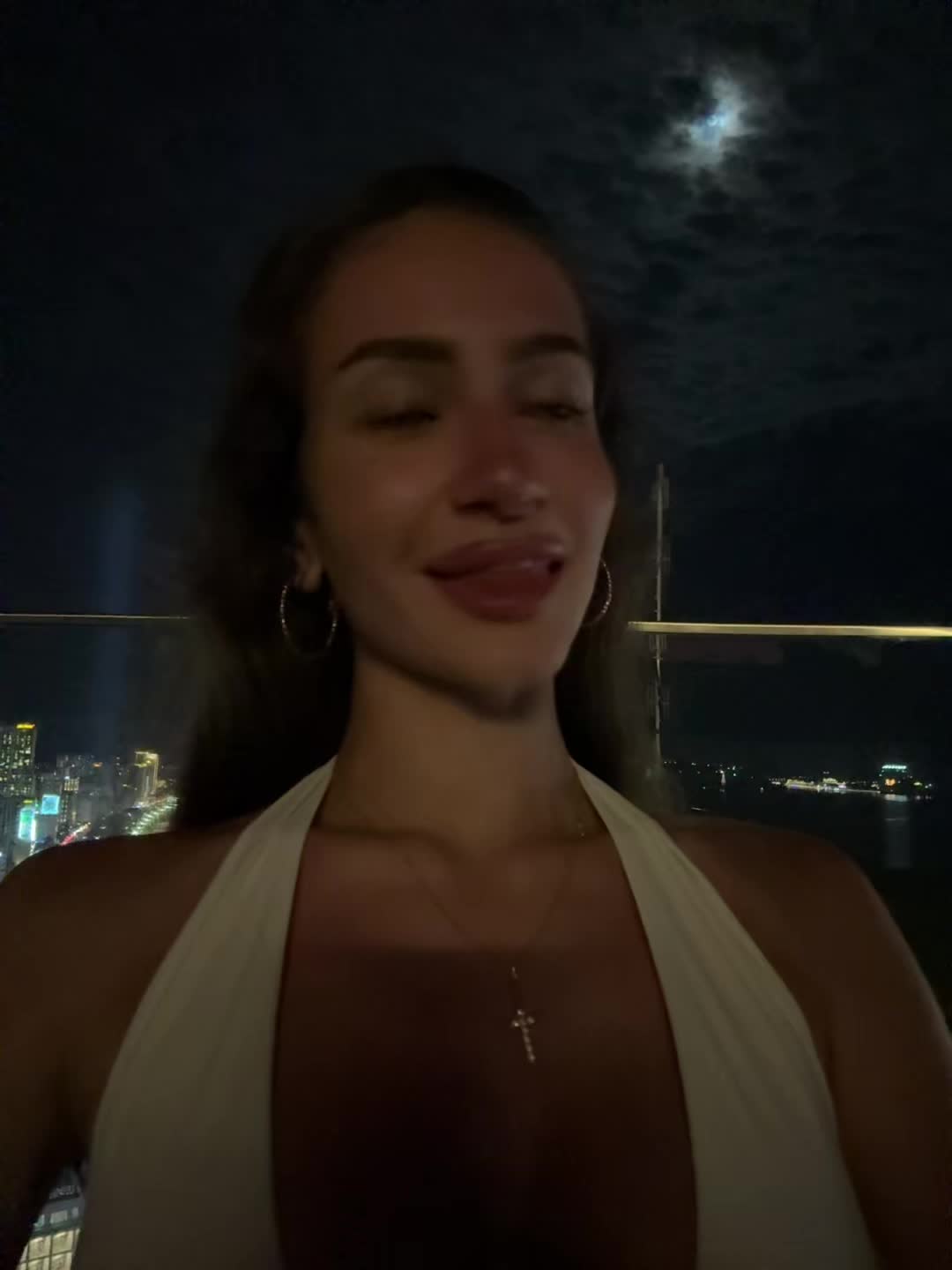 @glosslips
