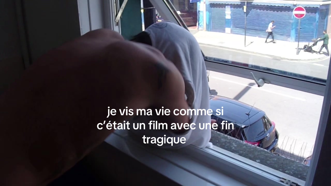 @L&eacute;o