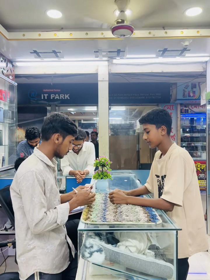 @Phone Corner