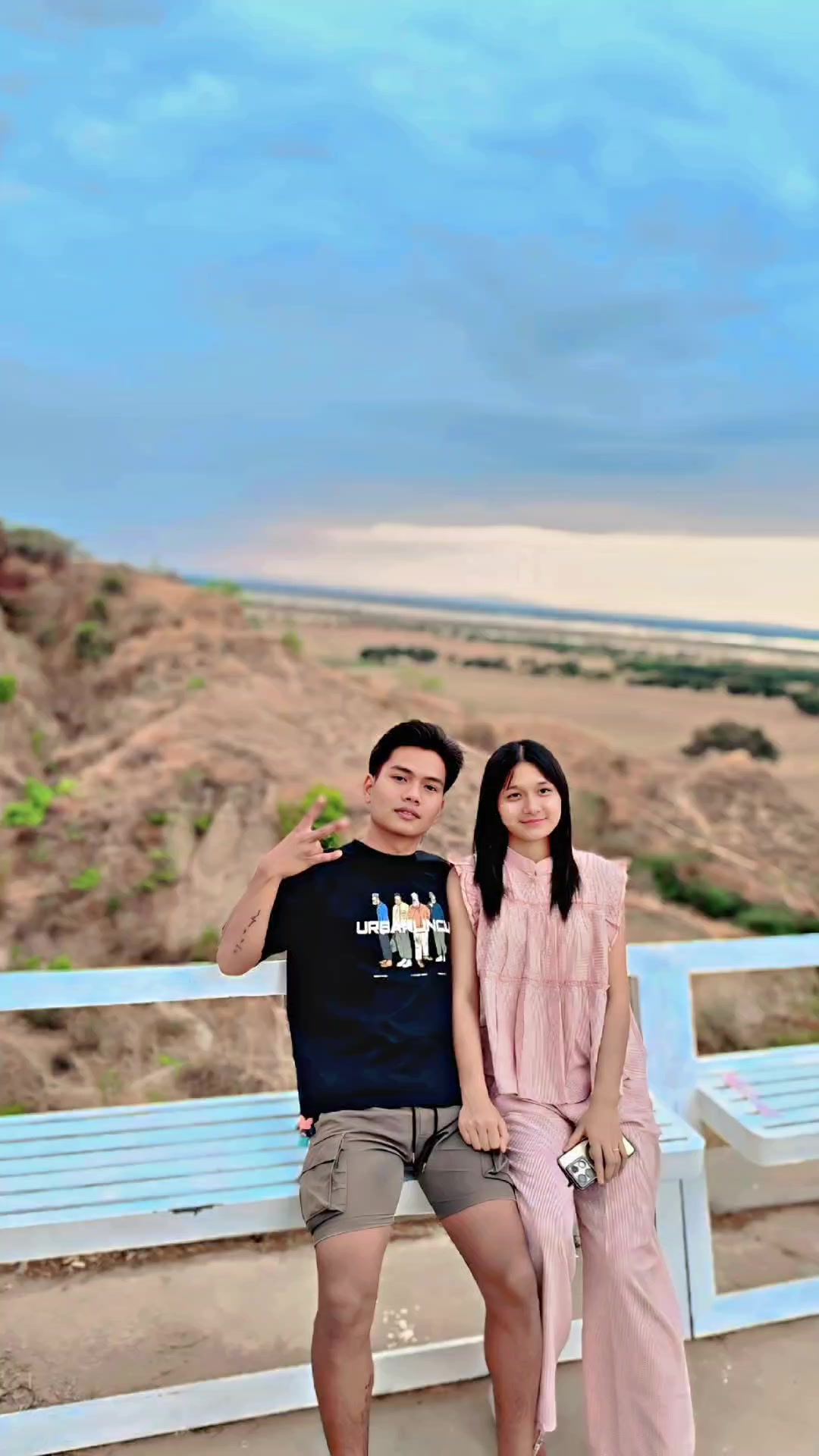 @♌ Shwe Yi Win 👑