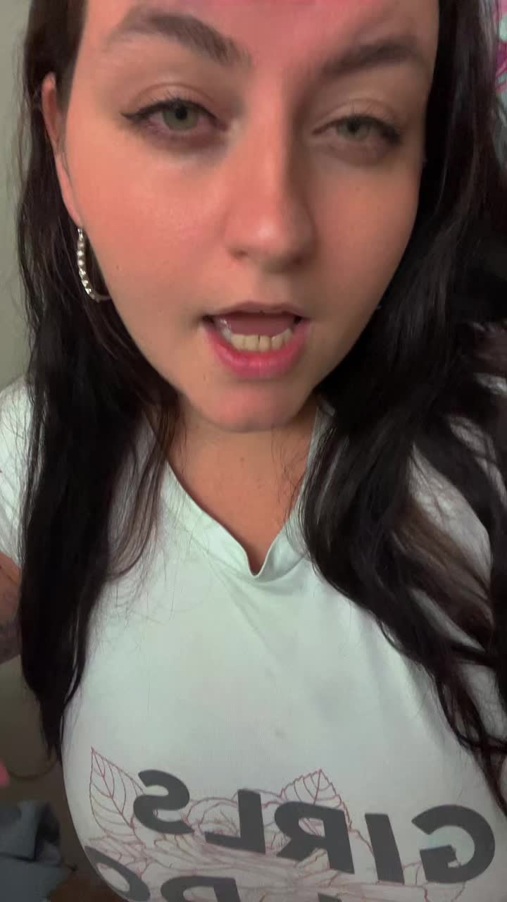 @Dani 🐰😍🎃👻
