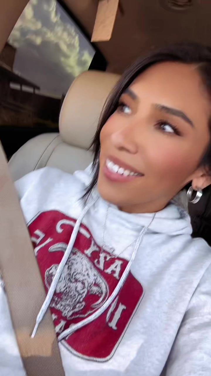 @KeepingUpWithVeronica