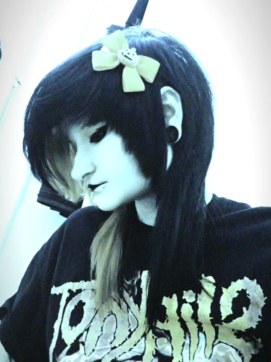 @🎃𝕷𝖎𝖛𝖎𝖓𝕯𝖊𝖆𝖉𝕲𝖎𝖗𝖑🎃