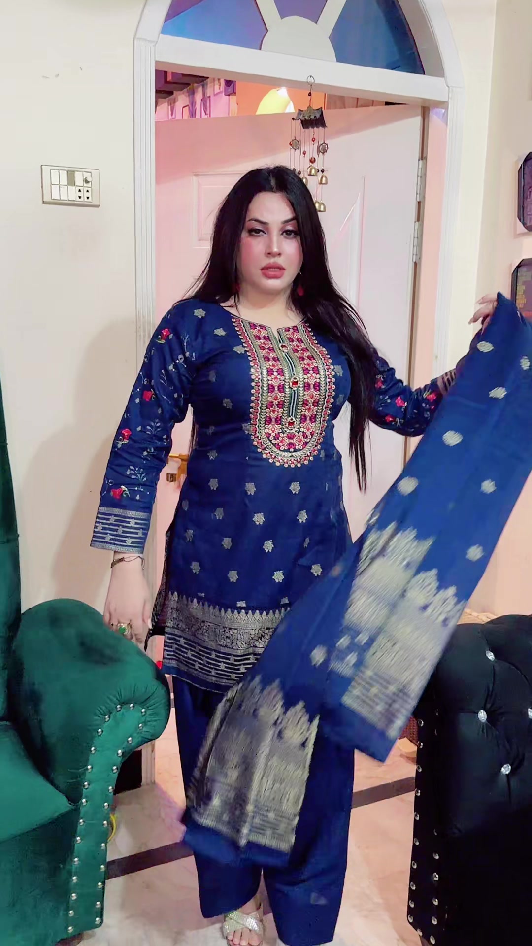 @👑cHaHaT QuEeN👑🧚🏻♀️