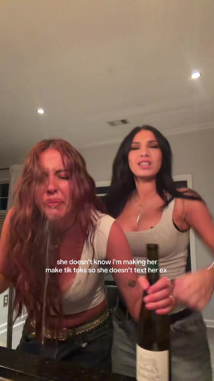 @Elle B
