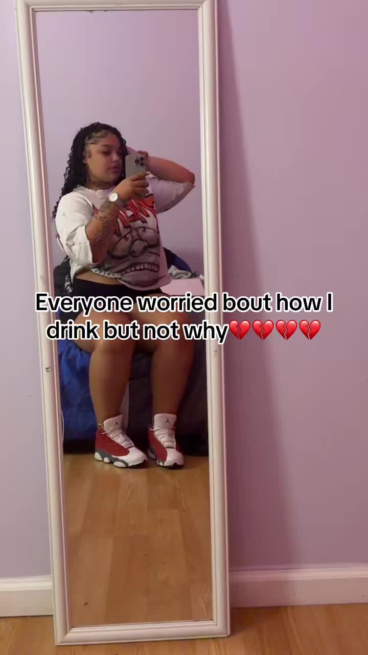 @thelyssarayne
