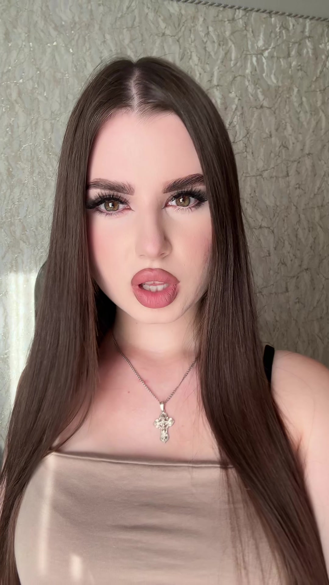 @госпожа