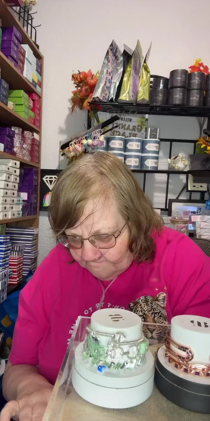 @granniespartyanimals
